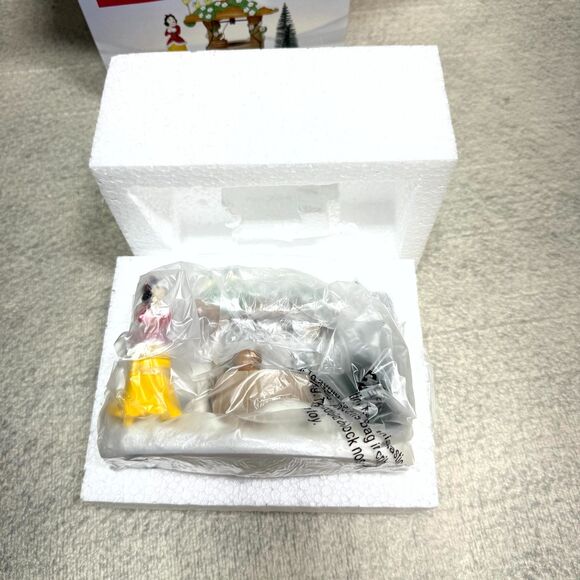 Disney Princess St. Nicholas Square $70 Snow‎ White Well Holiday Decoration NEW - Picture 2 of 4